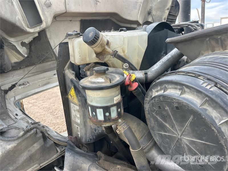 International 7400 Camion autospurgo
