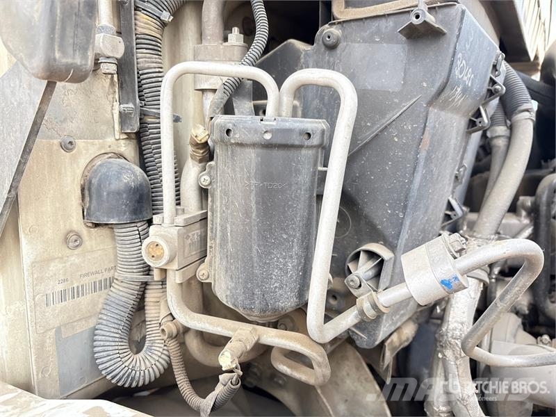 International 7400 Camion autospurgo