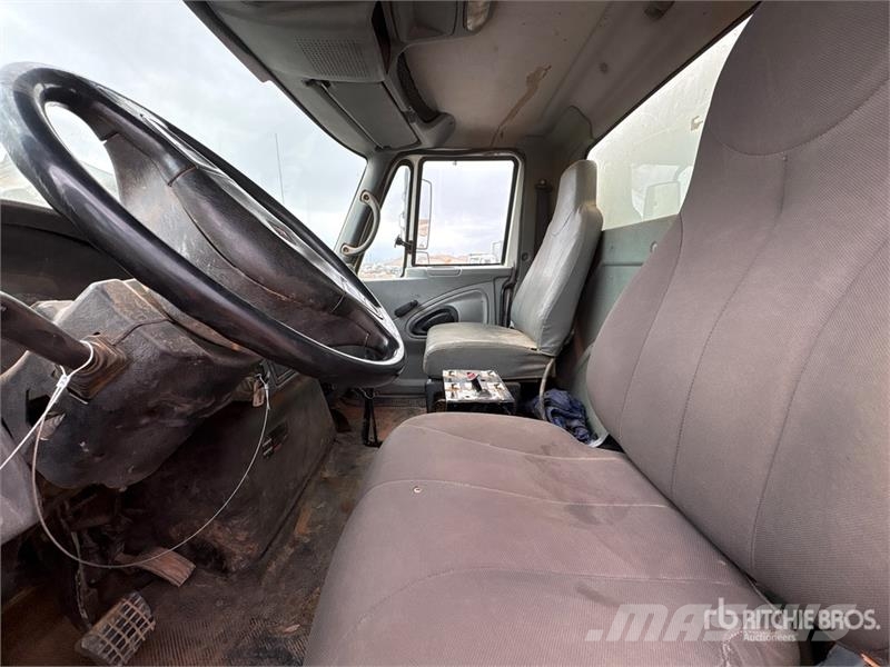 International 7400 صهاريج مياه