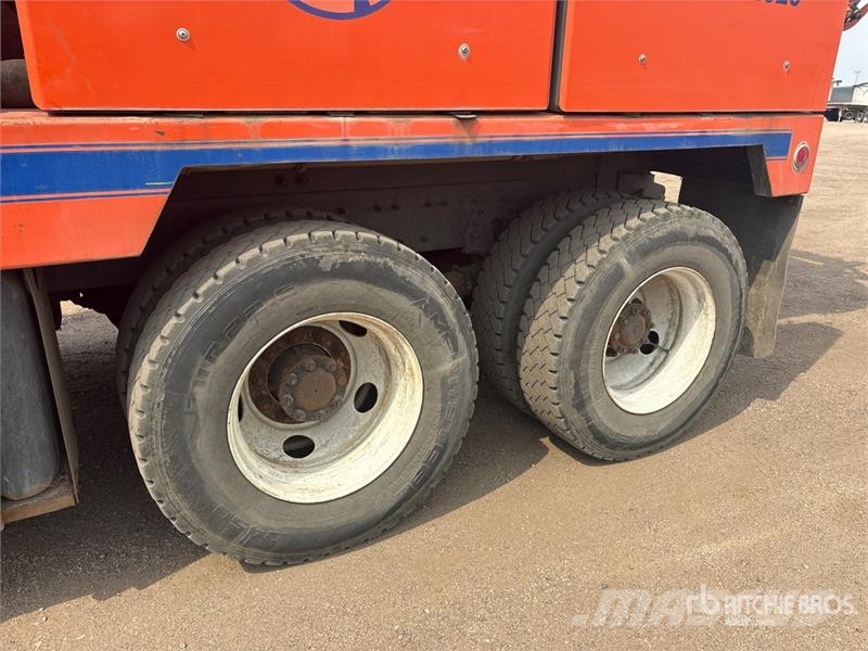 International 7400 Kombinuotos paskirties / vakuuminiai sunkvežimiai