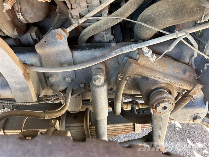 International 7400 コンバイン/バキュームトラック