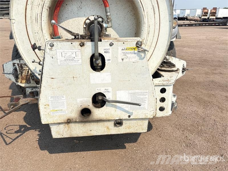International 7400 Camion autospurgo
