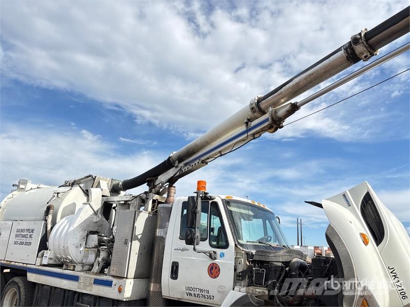 International 7400 Camion autospurgo