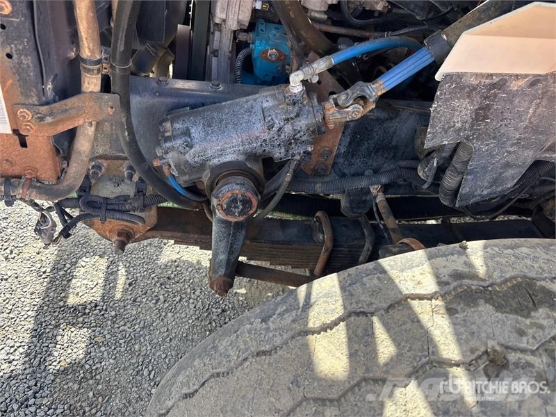International 7400 Vízszállító teherautók