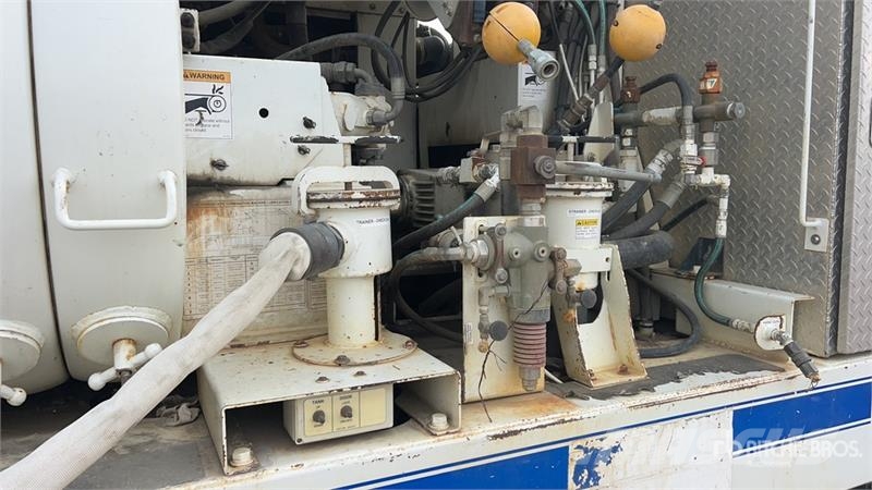International 7400 Camion autospurgo