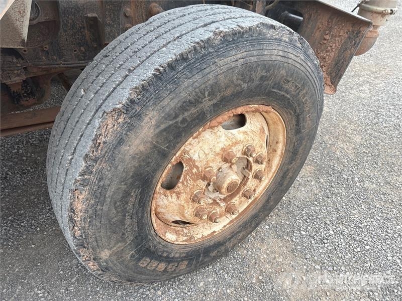 International 7400 صهاريج مياه