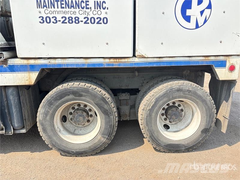 International 7400 Camion autospurgo