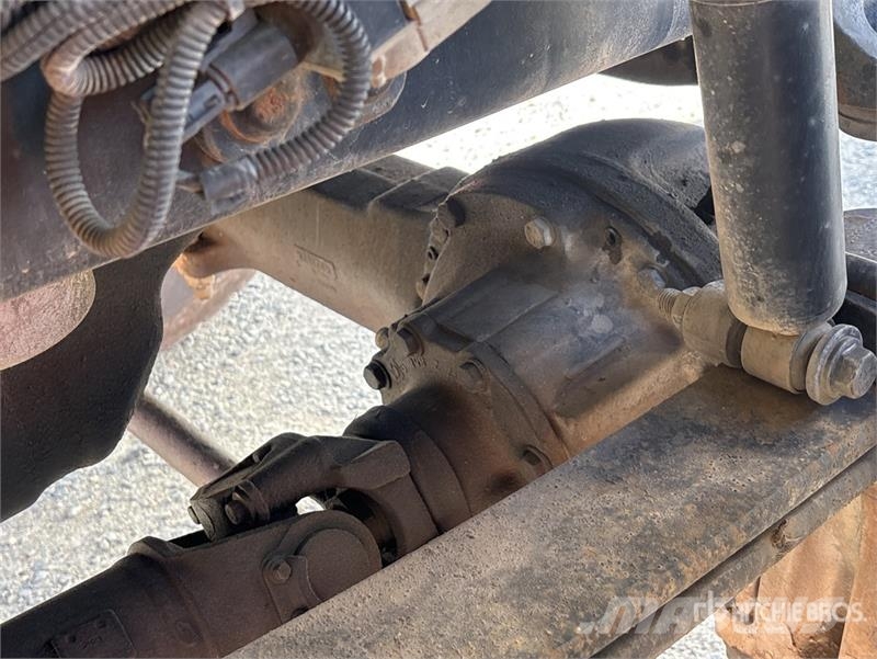International 7400 Kabine i unutrašnjost