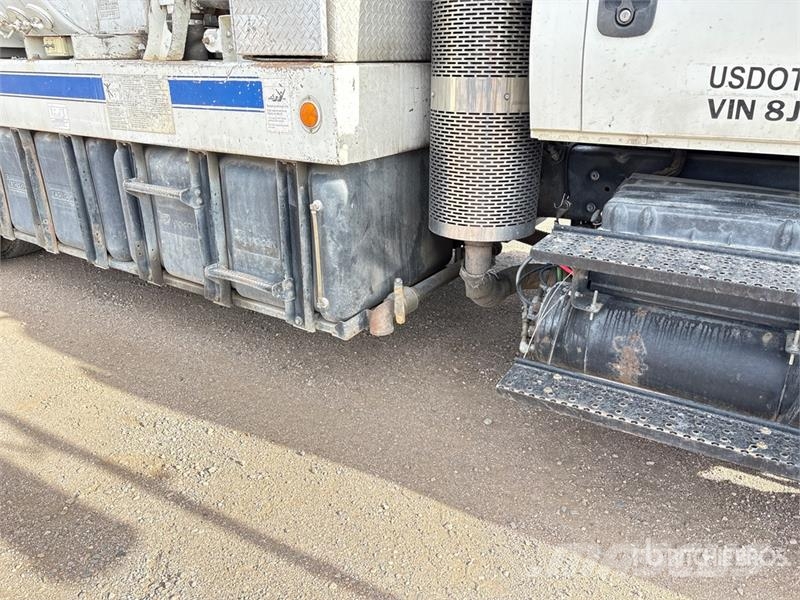 International 7400 Camion autospurgo