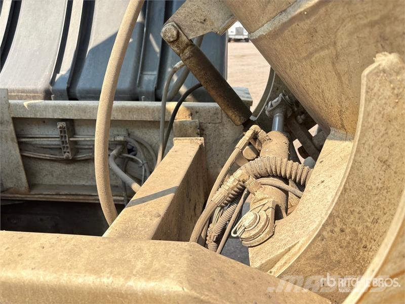 International 7400 Camion autospurgo