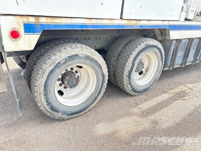International 7400 Camion autospurgo