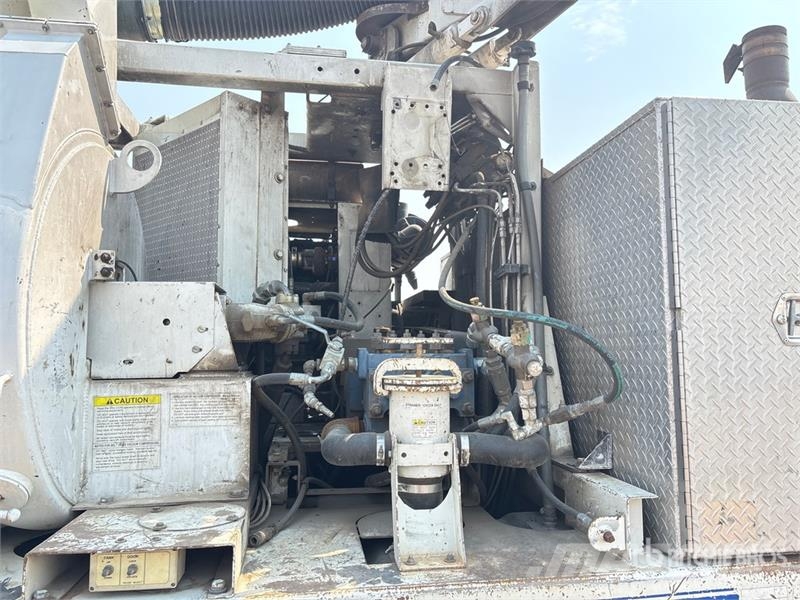 International 7400 Camion autospurgo