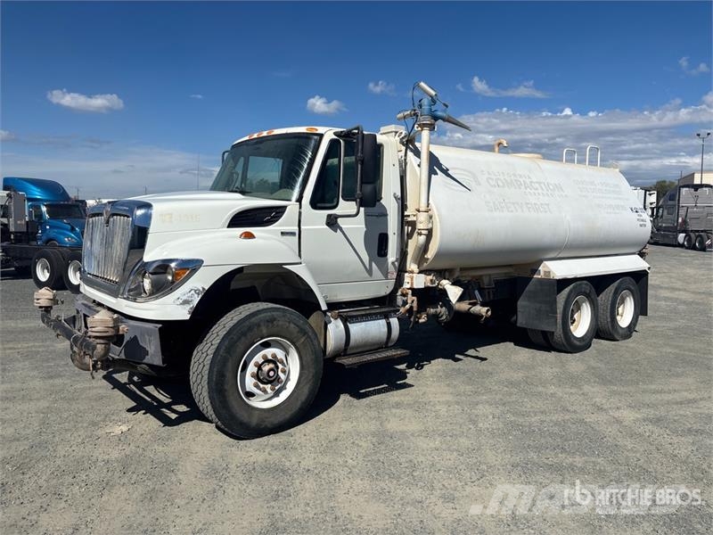 International 7400 Kamioni za vodu