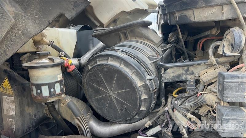 International 7400 Camion autospurgo