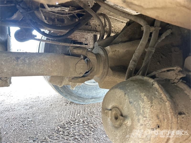 International 7400 Camion autospurgo