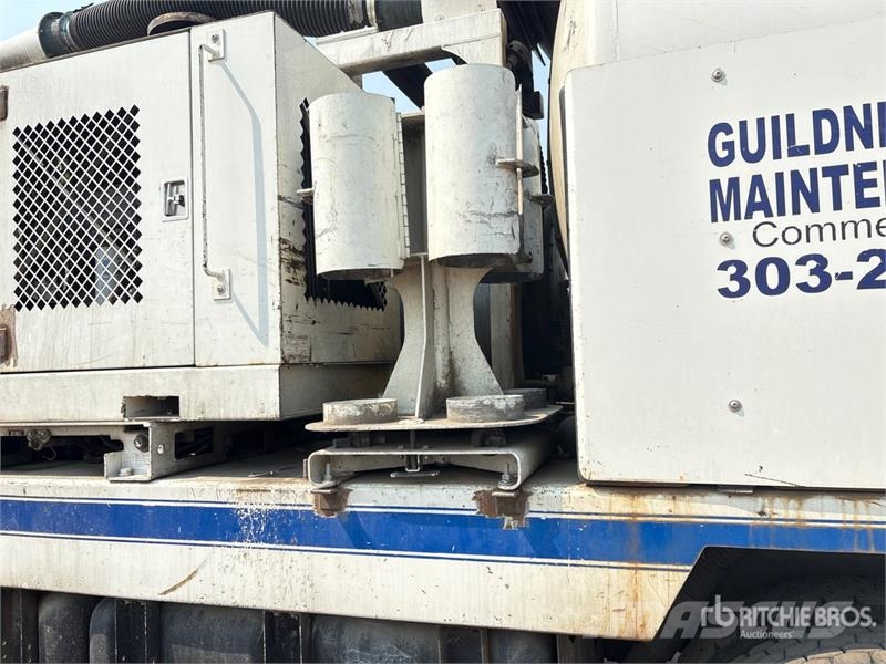 International 7400 Camion autospurgo