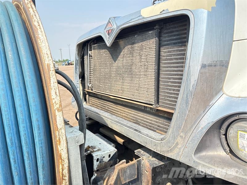 International 7400 Camion autospurgo