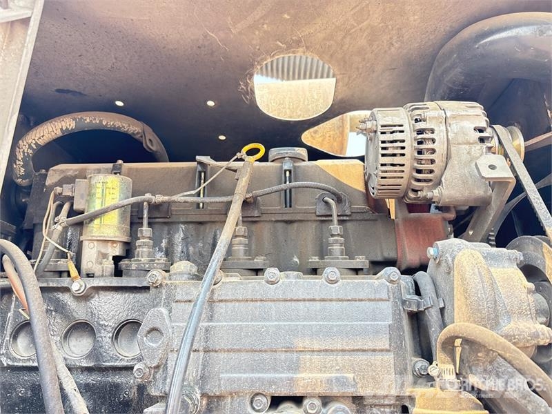 International 7400 Camion autospurgo