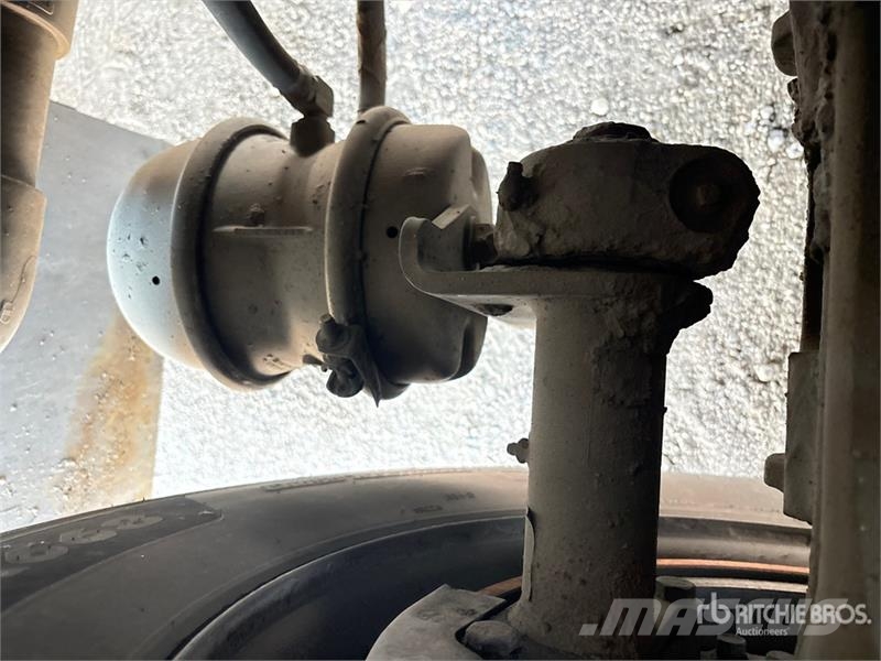 International 7400 Camion autospurgo