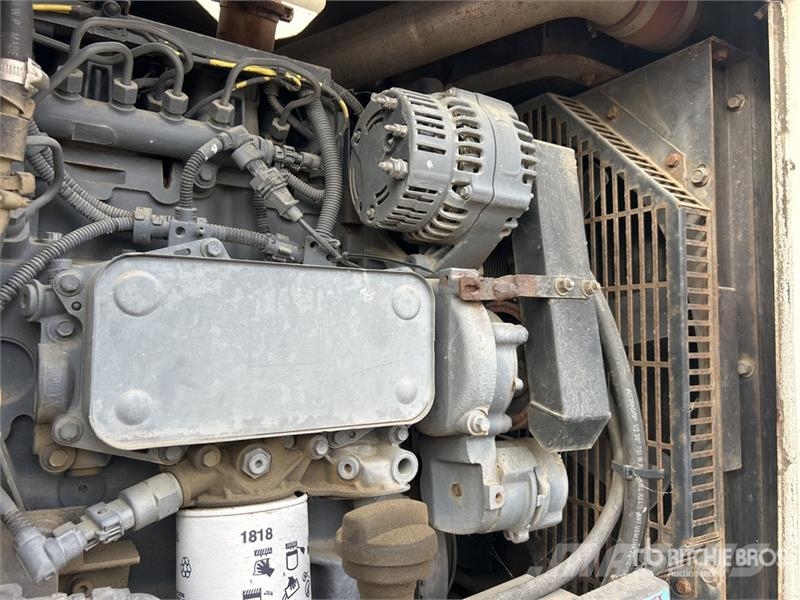 International 7400 Camion autospurgo