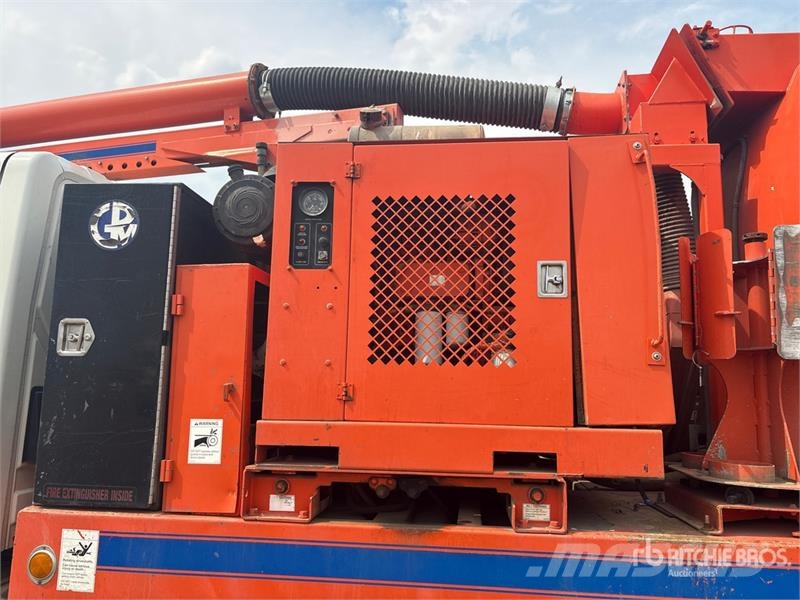 International 7400 Kombinuotos paskirties / vakuuminiai sunkvežimiai