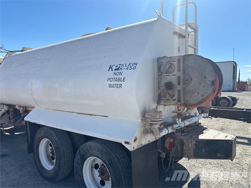 International 7400 Kamioni za vodu