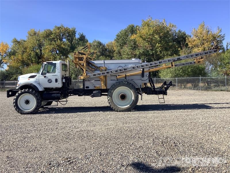 International 7400 52 ft 4x2 High Clearance Self-Propelled Spray Självgående sprutor
