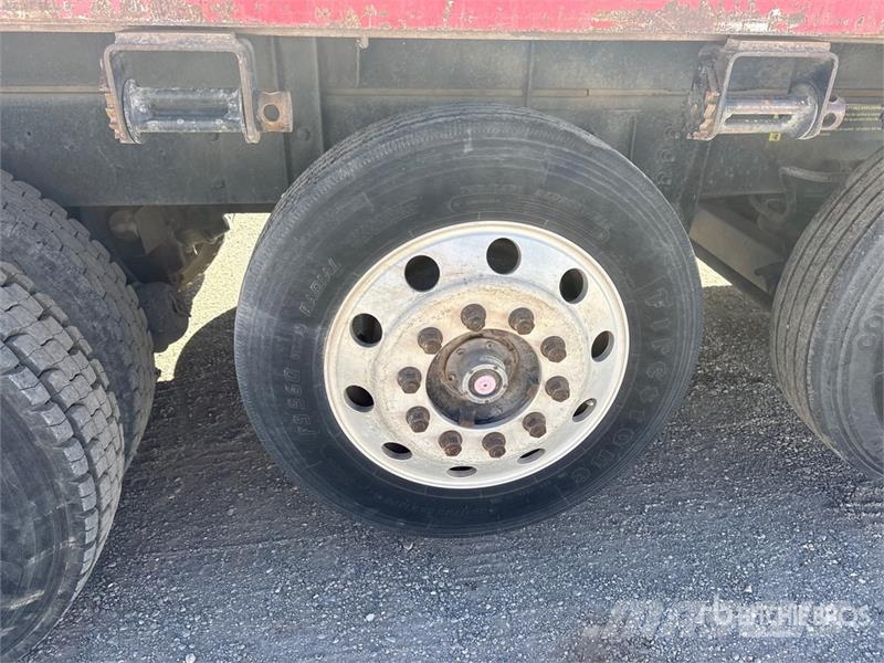 International 7600 Грузовики-платформы/боковая разгрузка