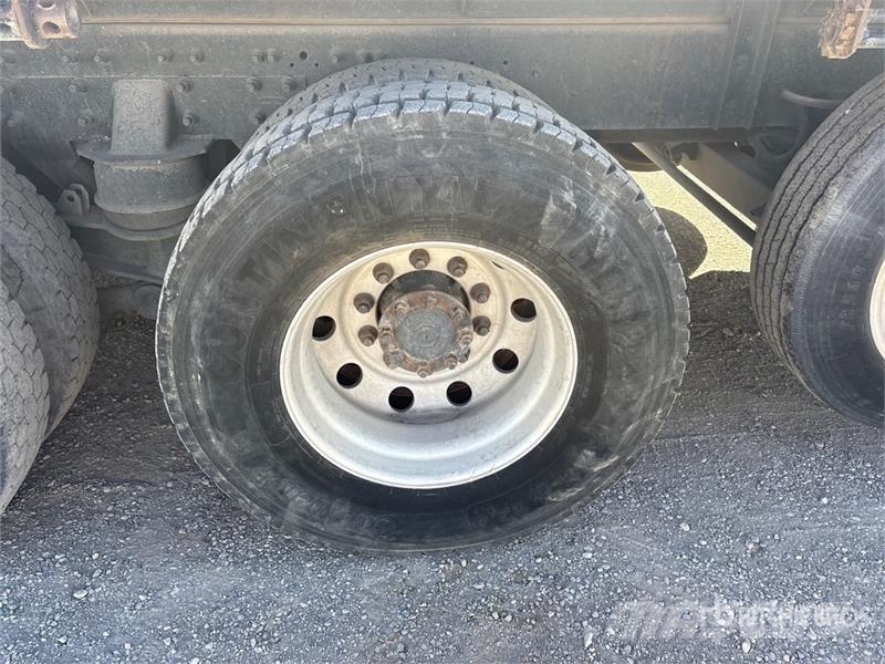International 7600 Грузовики-платформы/боковая разгрузка