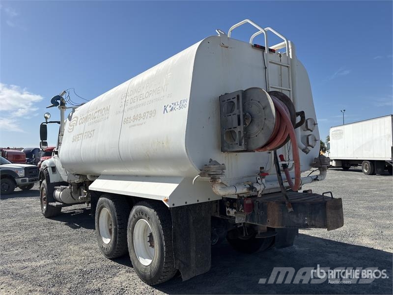 International 7600 Ūdens mašīnas