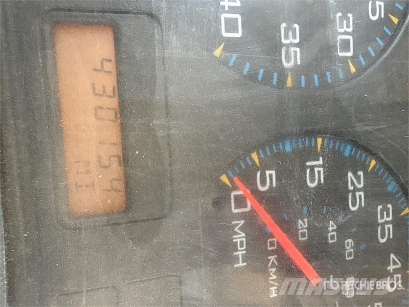 International 7600 Saug- und Druckwagen