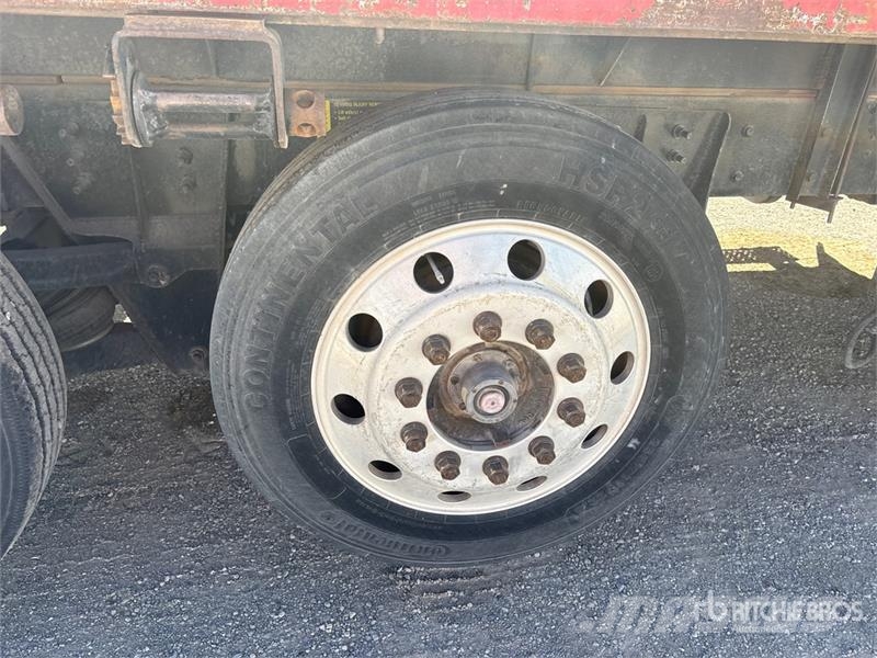 International 7600 Грузовики-платформы/боковая разгрузка