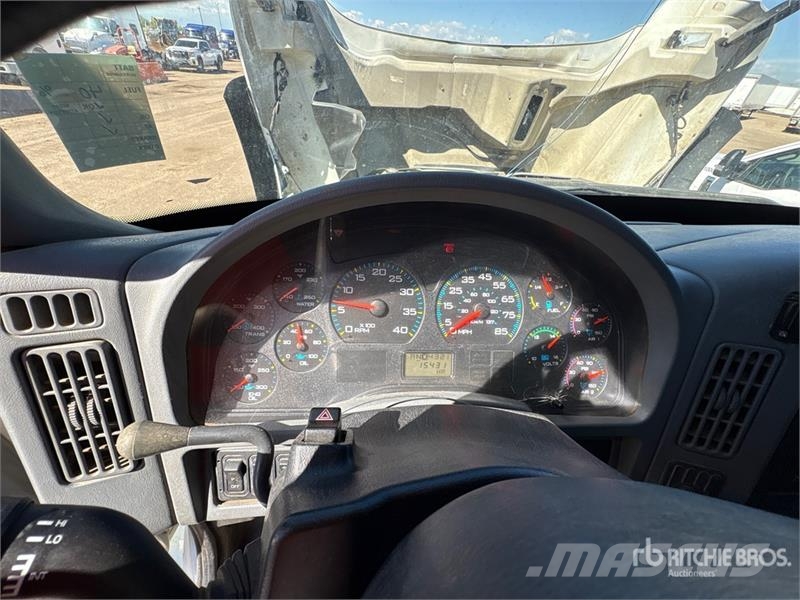 International 7600 Slamsugningsbil
