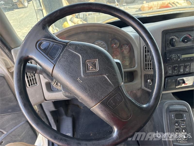 International 7600 Ūdens mašīnas