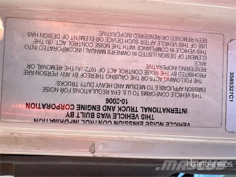 International 7600 Грузовики-платформы/боковая разгрузка