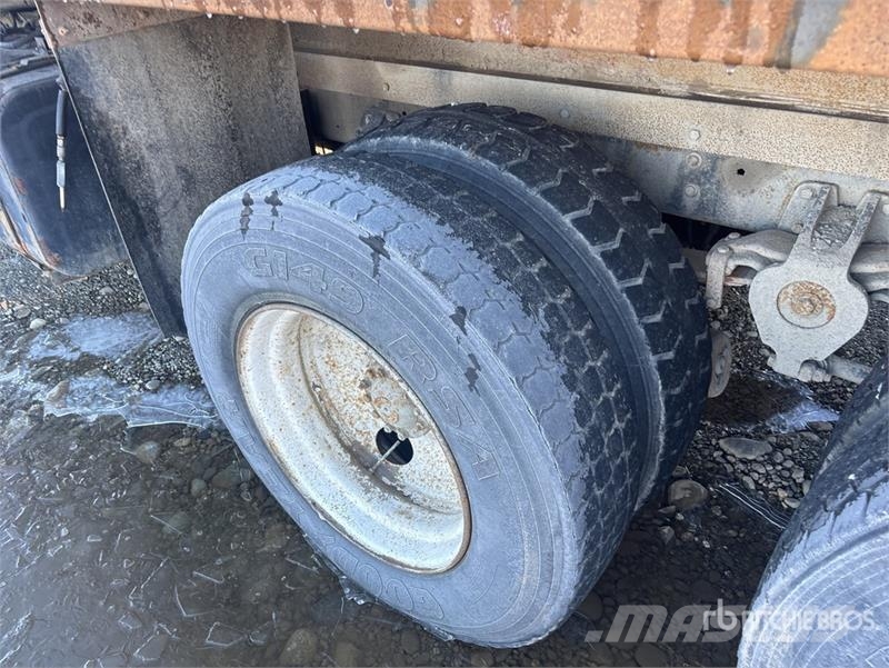 International 8500 6x4 T/A Dump Truck (Glider Kit) Damperli kamyonlar