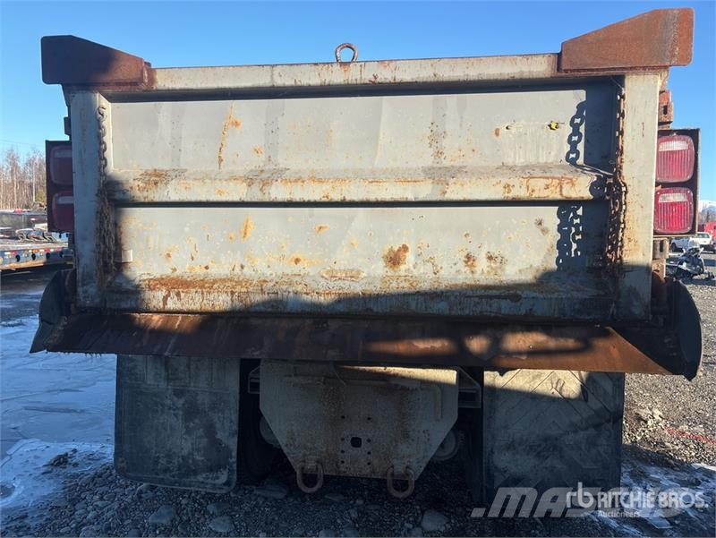 International 8500 6x4 T/A Dump Truck (Glider Kit) Damperli kamyonlar