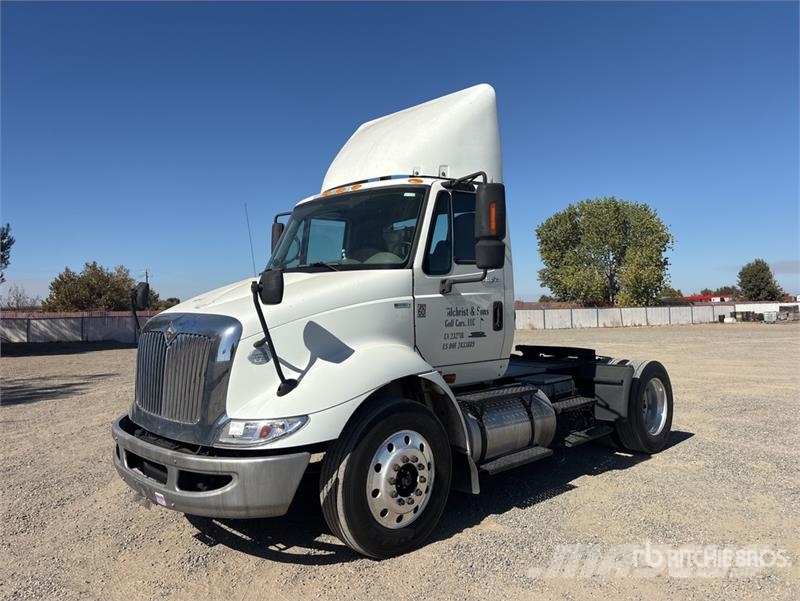 International 8600 Тягачі