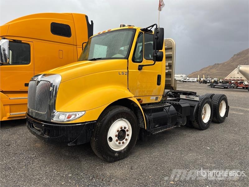 International 8600 Truck Tractor Units