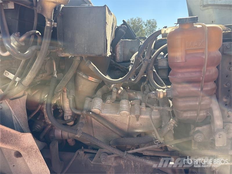 International 8600 Тягачі