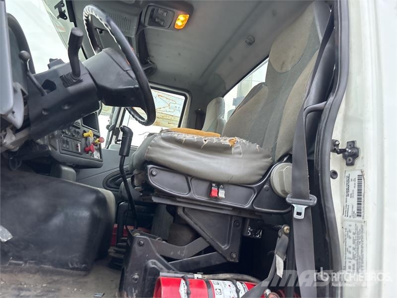International 8600 Тягачі