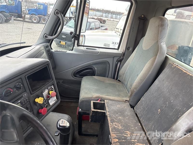 International 8600 Тягачі