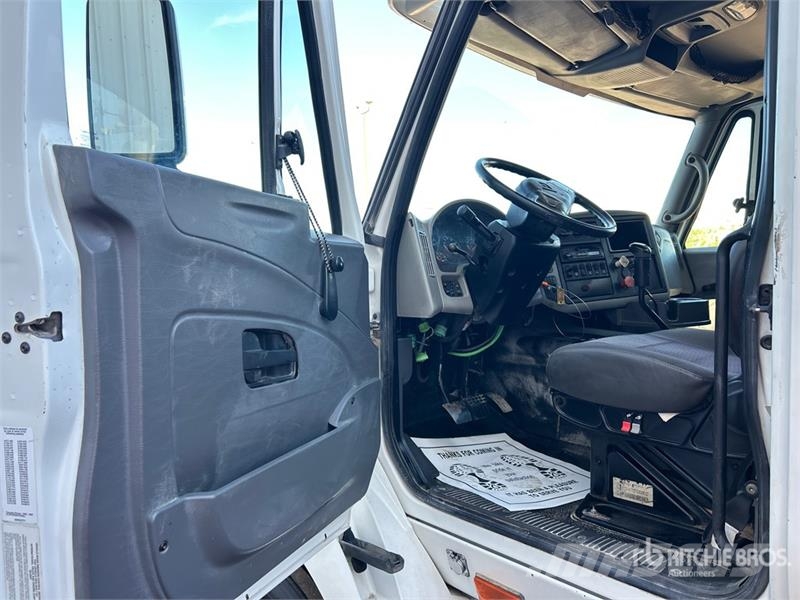 International 8600 صهاريج مياه