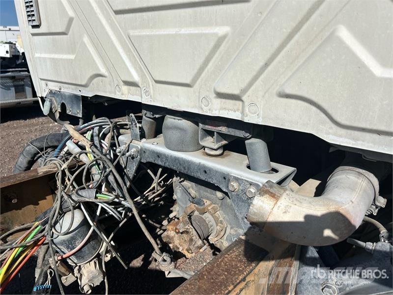 International 8600 Cabins and interior