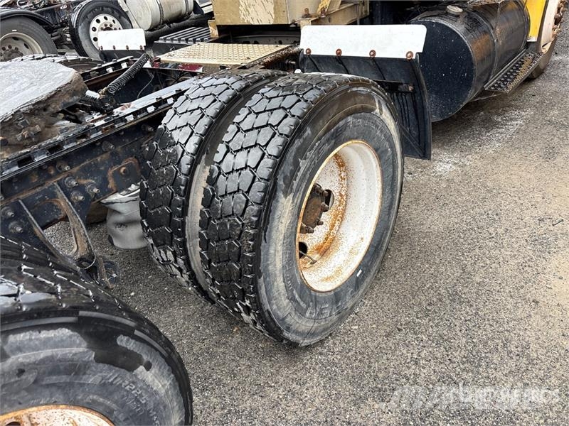 International 8600 Truck Tractor Units