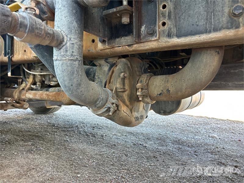 International 8600 صهاريج مياه