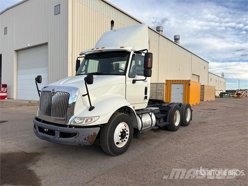 International 8600 Camiones tractor