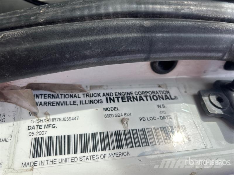 International 8600 صهاريج مياه