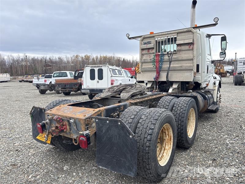 International 8600 Тягачі