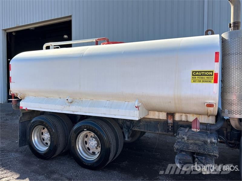 International 8600 صهاريج مياه